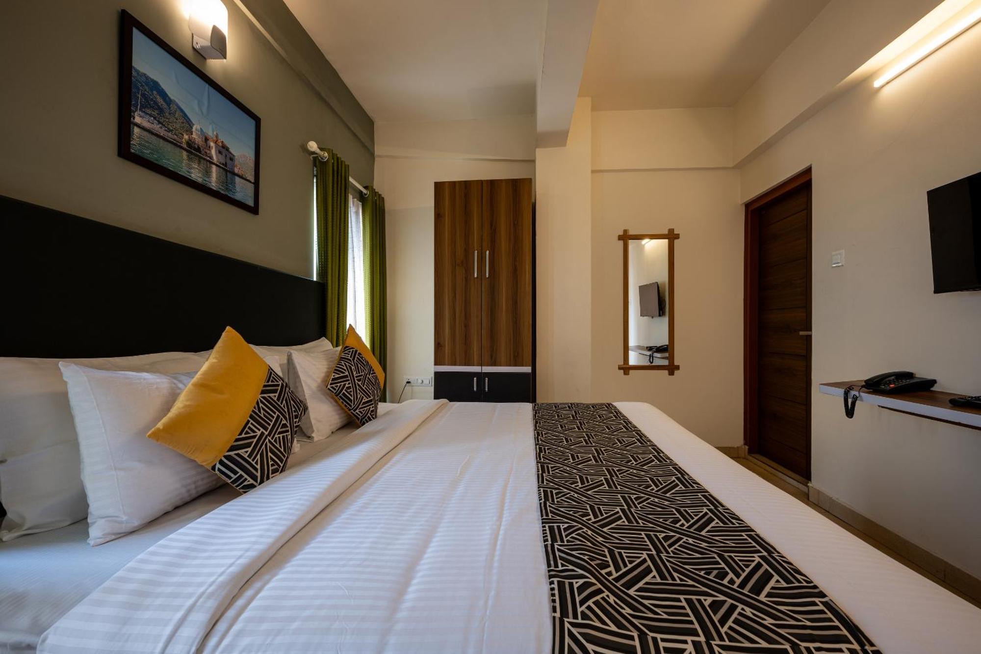 Cj Grande By Jesway Hotels & Resorts Kochi Exterior foto