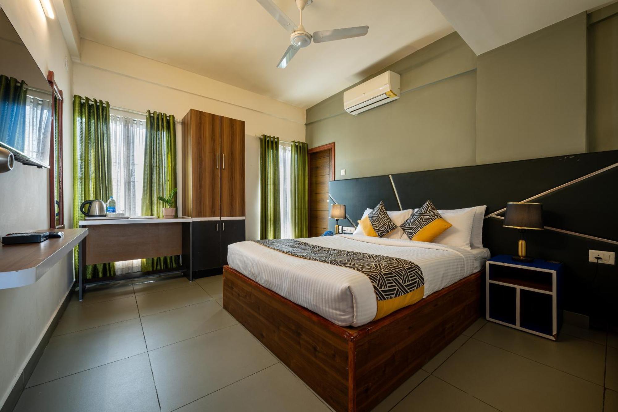 Cj Grande By Jesway Hotels & Resorts Kochi Exterior foto