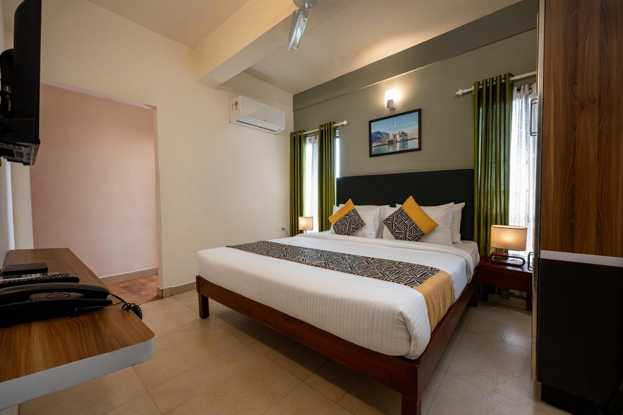Cj Grande By Jesway Hotels & Resorts Kochi Exterior foto