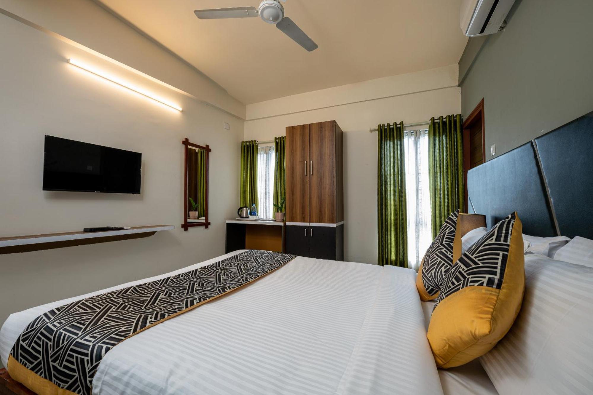 Cj Grande By Jesway Hotels & Resorts Kochi Exterior foto